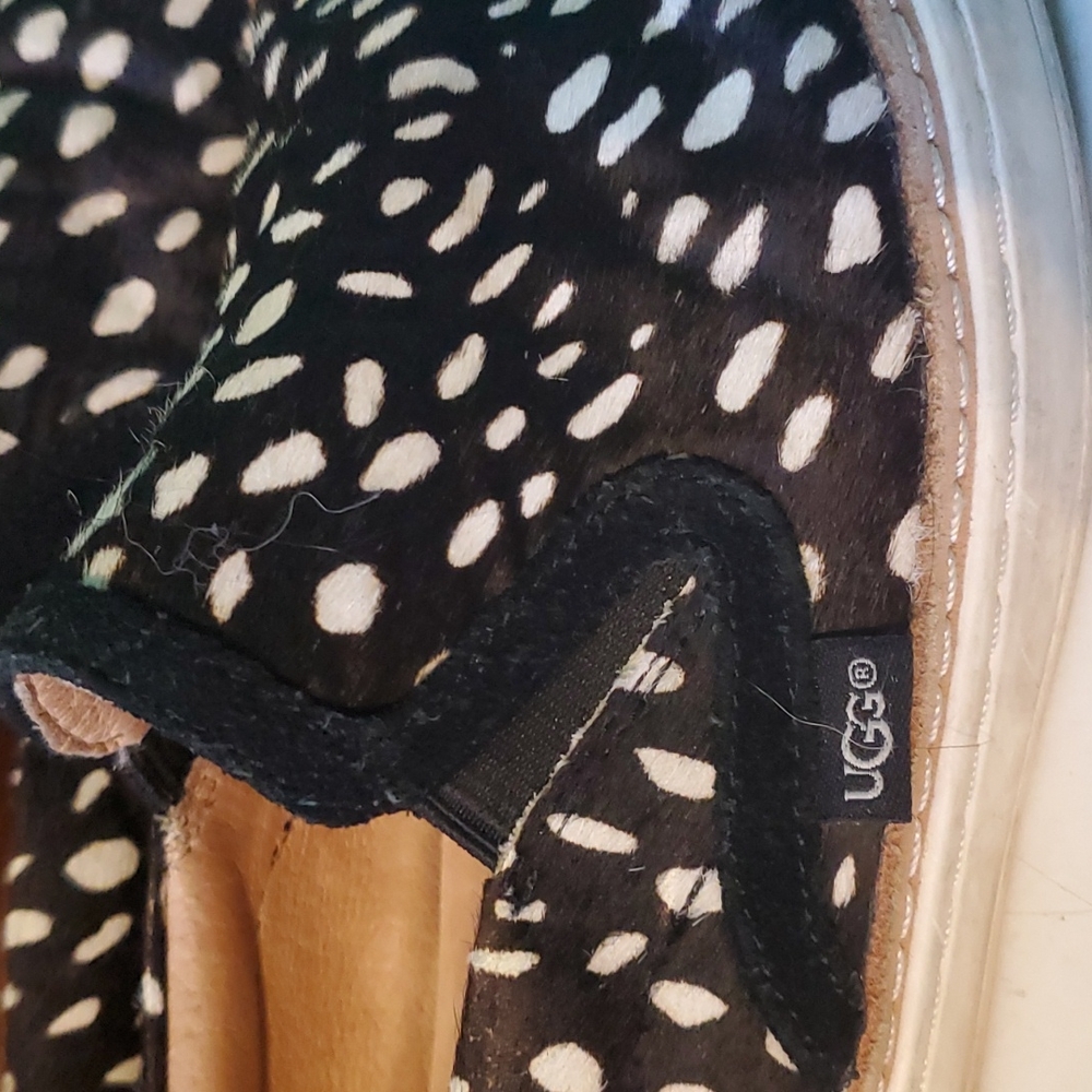 UGG women's 7.5 calf hair black and white poka dot slip on loafer shoes - Picture 3 of 8